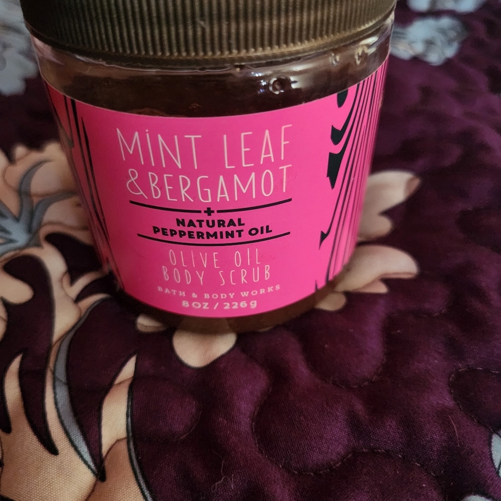 New BBW Body Scrub